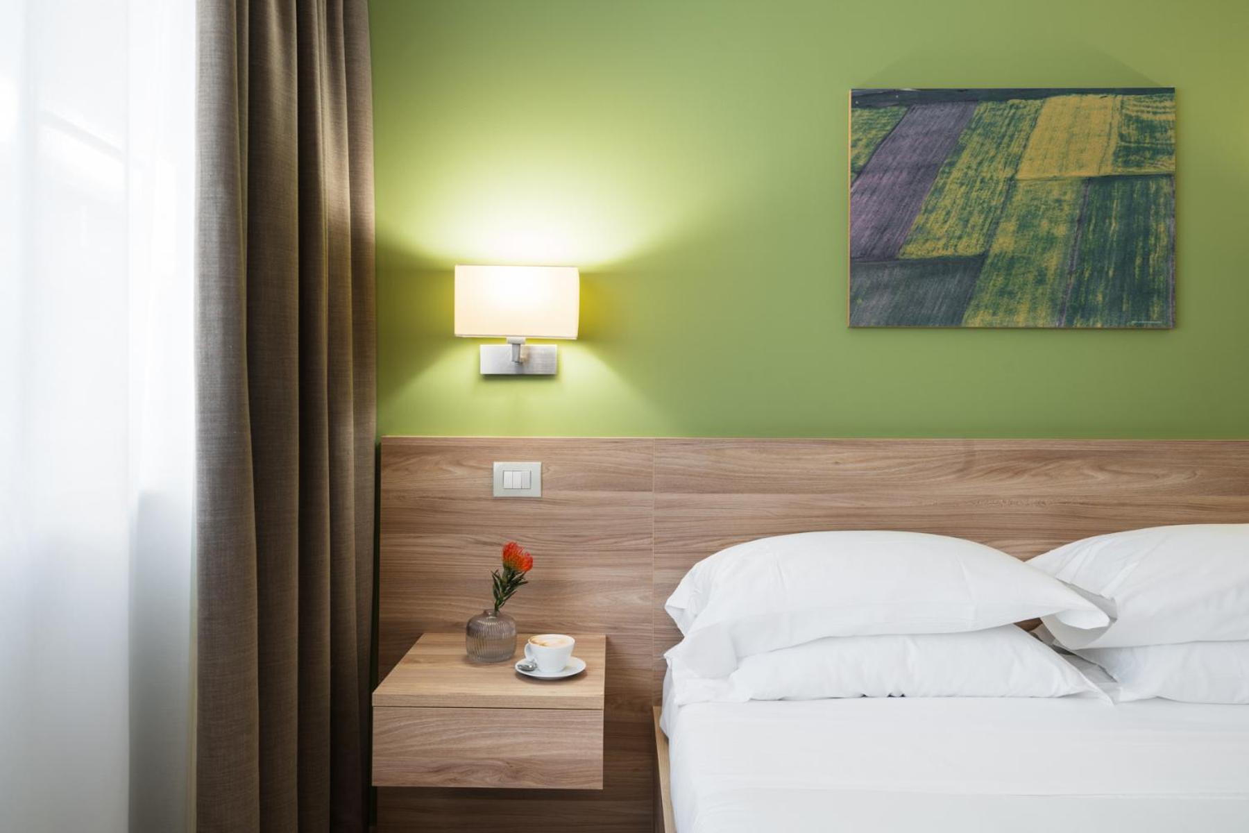 Hotel Dimorae Rooms And Suites - Apartments Чивітанова-Марке Екстер'єр фото