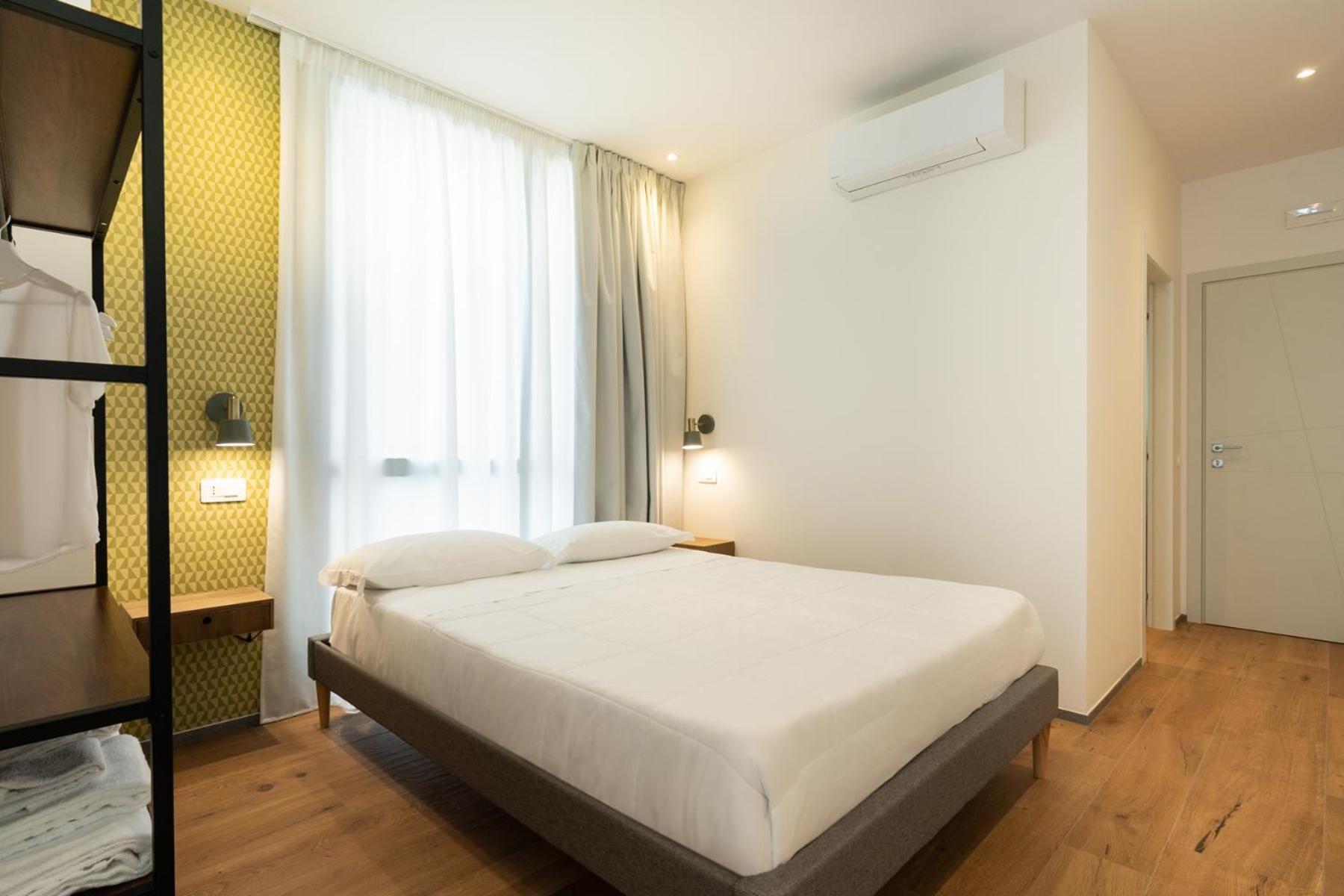 Hotel Dimorae Rooms And Suites - Apartments Чивітанова-Марке Екстер'єр фото