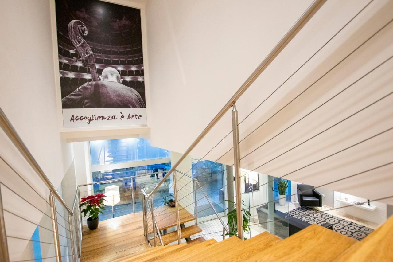 Hotel Dimorae Rooms And Suites - Apartments Чивітанова-Марке Екстер'єр фото
