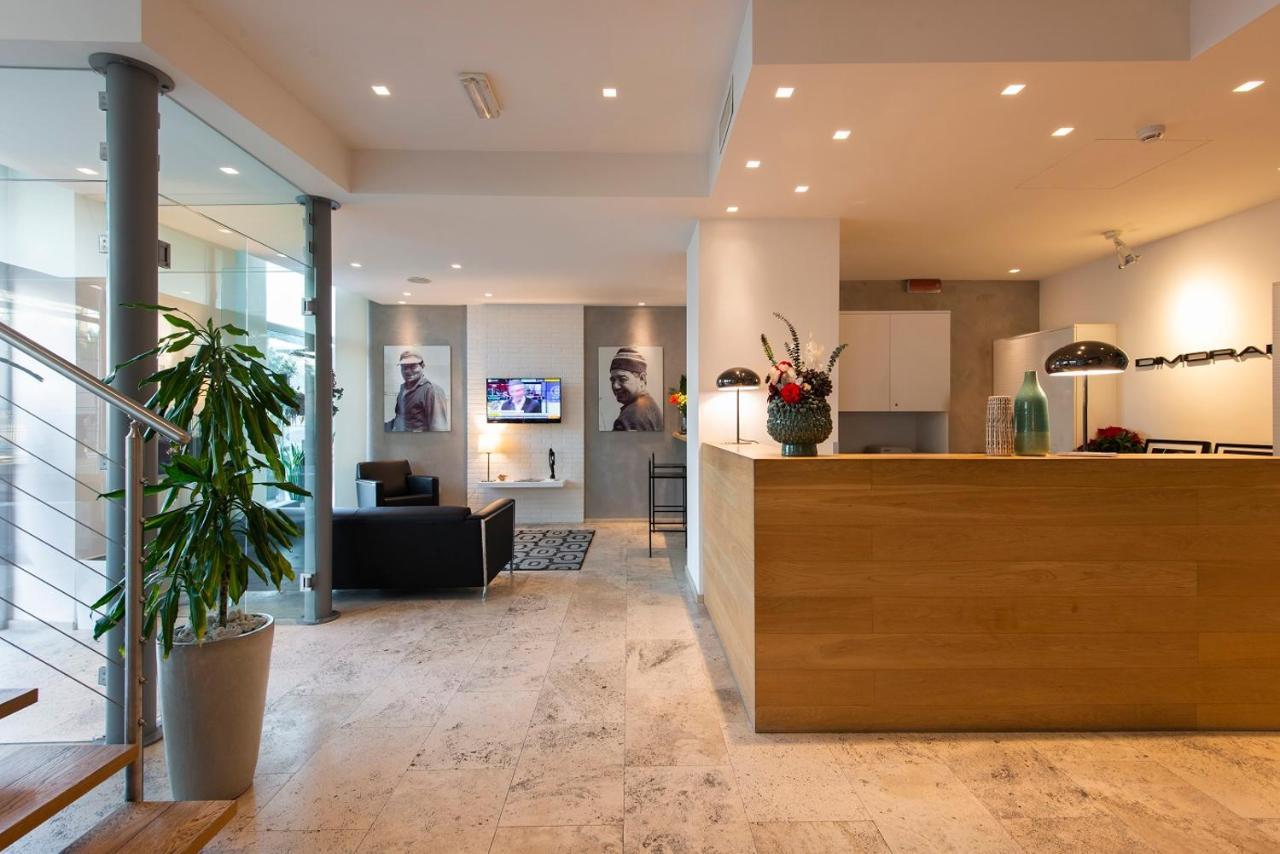Hotel Dimorae Rooms And Suites - Apartments Чивітанова-Марке Екстер'єр фото